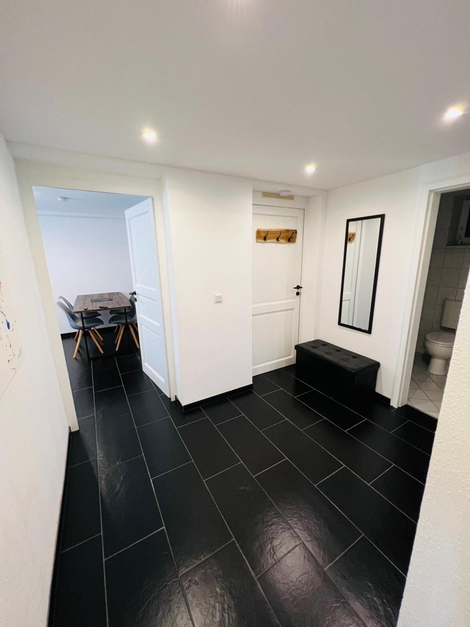 Souterrain 2 Zimmer Wohnung Freiburg Seepark Eksteriør billede